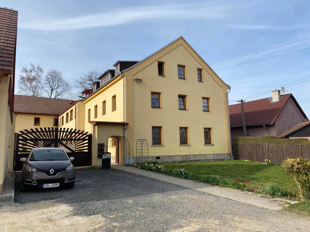 Apartman Simon Cheb Bagian luar foto