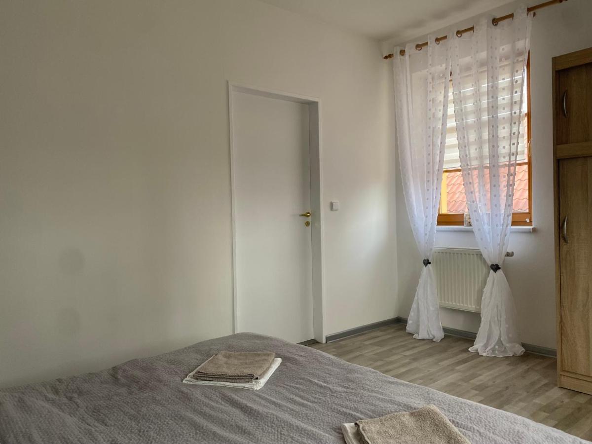 Apartman Simon Cheb Bagian luar foto